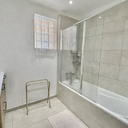 Maison Mitoyenne Vue Aspretto Βίλα Αζάτσιο